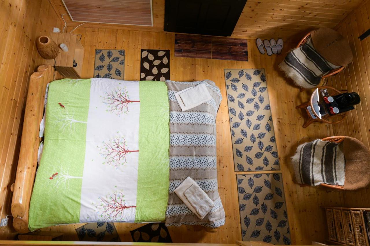 Cuibul Vulturilor - Casuta In Copac Villa Moisei Bagian luar foto